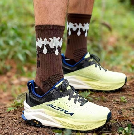 Merino Wool hiking crew socks for men. Hi tech crew design and wool blended mix make them for professionals to challenge ski, snow mountain claiming and long match hiking